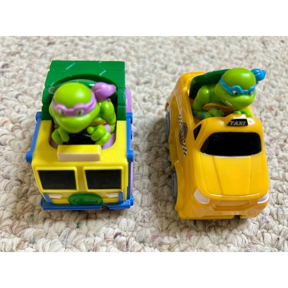 TMNT Mutant Mayhem Leonardo Taxi and Donatello Garbage Truck Funrise Toy Cars